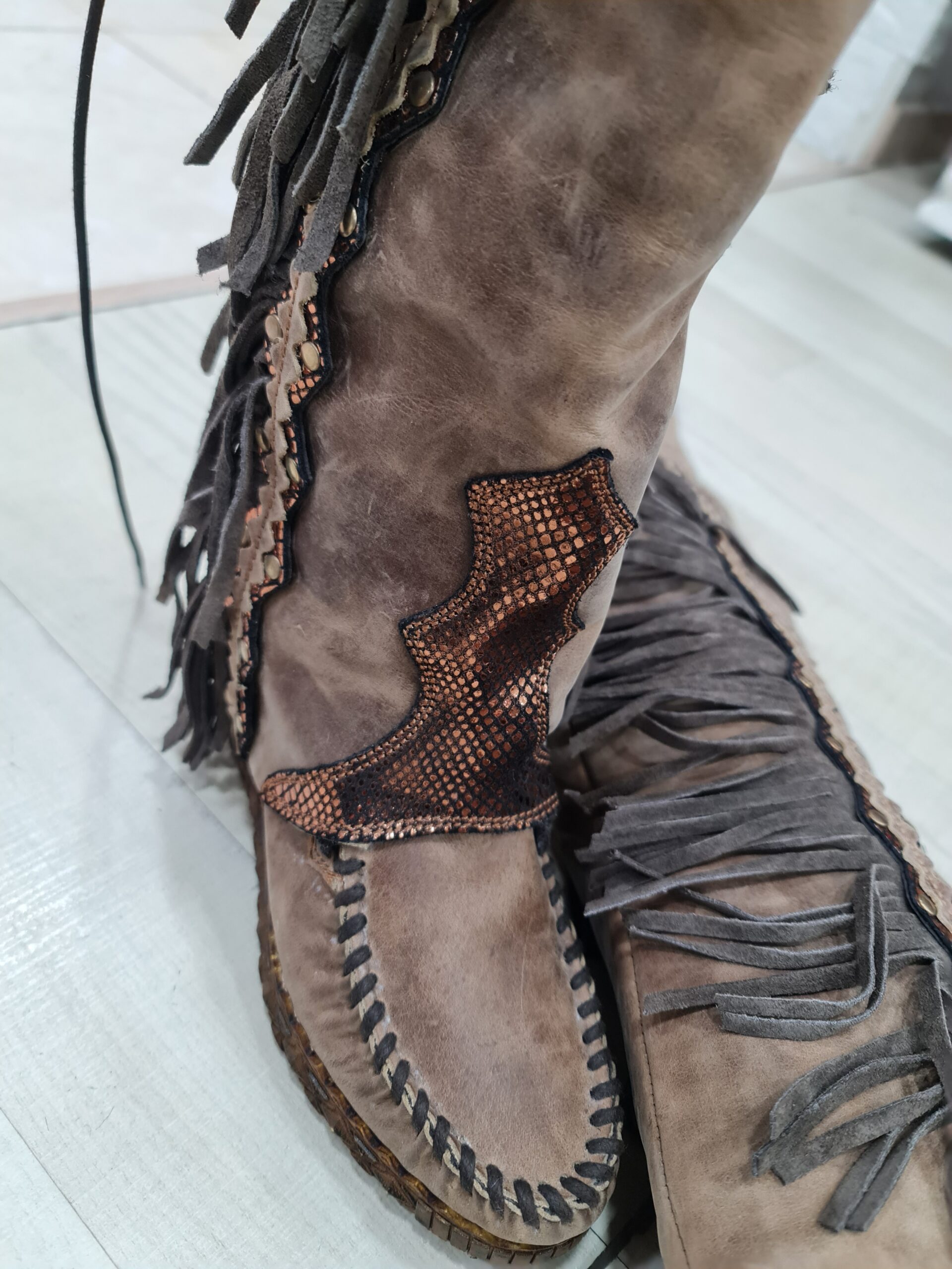 Calzado de mujer en la boutique de mujer en Laredo